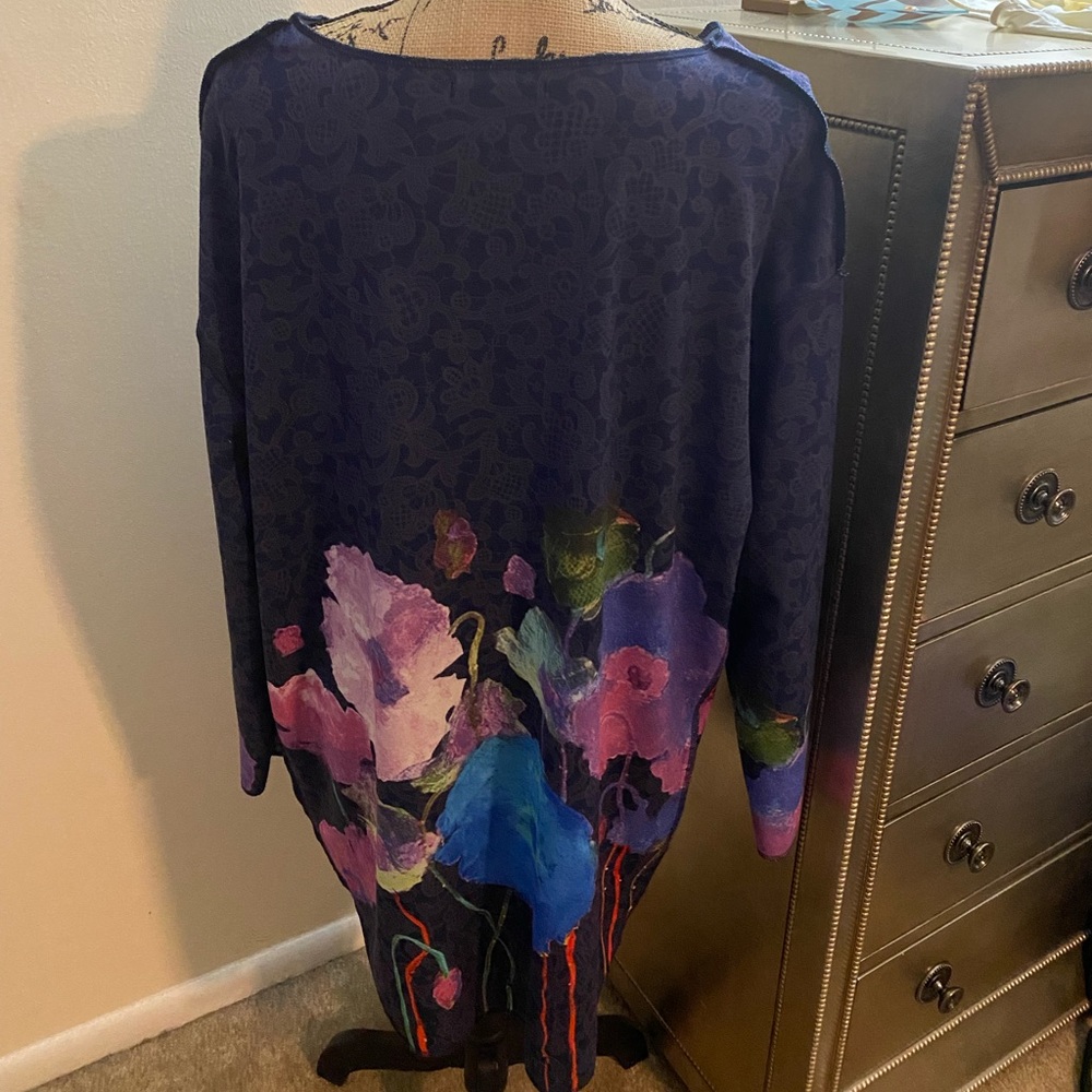 TRISHA TYLER COLORFUL TOP - Picture 3 of 3